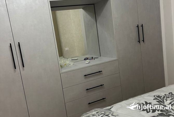 Shtepi me qera Apartament ne Tirane, 2+1, Mobilimi E mobiluar, Pagesa 750  Euro.