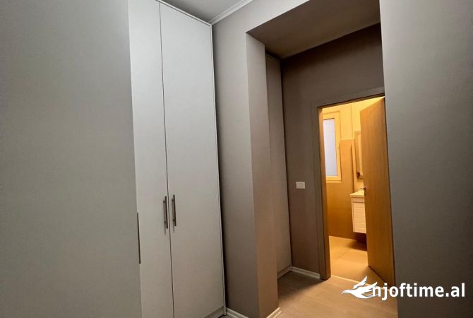 Shtepi me qera Apartament ne Tirane, 2+1, Mobilimi E mobiluar, Pagesa 750  Euro.