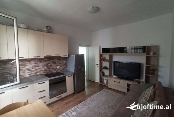 Shtepi me qera 2+1 ne Tirane - 550 Euro