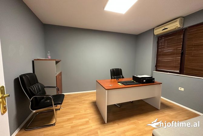 Ambient biznesi me qera 3+1 ne Tirane - 1,200 Euro
