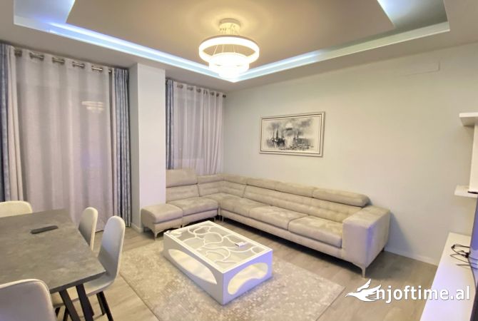 Shtepi me qera 2+1 ne Tirane - 1,004 Euro