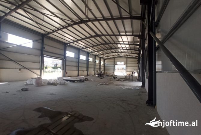 Ambient biznesi me qera 4+1 ne Tirane - 4,500 Euro