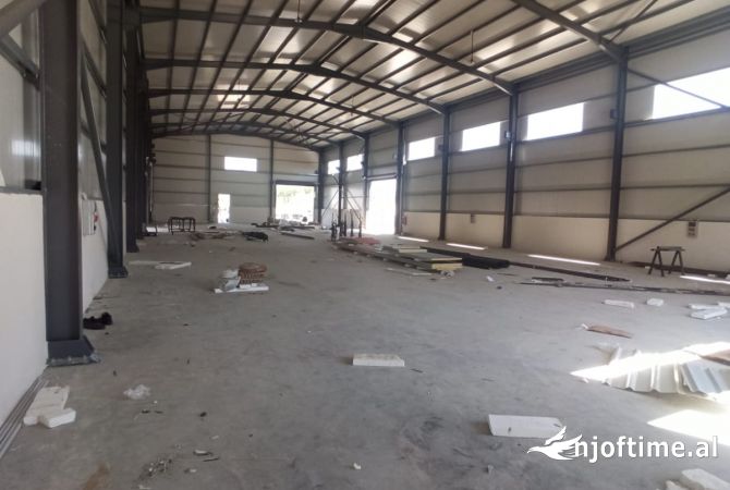 Ambient biznesi me qera 4+1 ne Tirane - 4,500 Euro