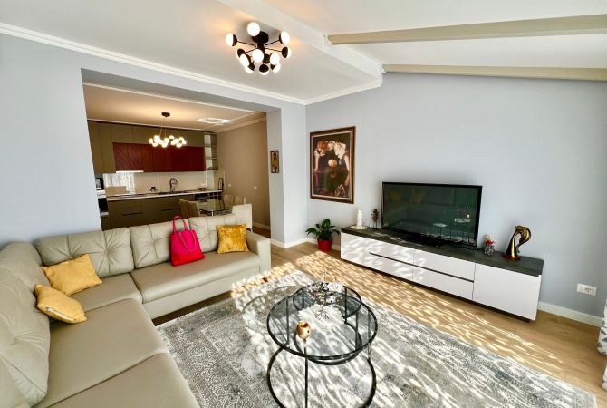 Casa in affitto 2+1 a Tirana - 1,000 Euro