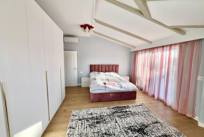 Shtepi me qera Apartament ne Tirane, 2+1, Mobilimi E mobiluar, Pagesa 1,000  Euro.