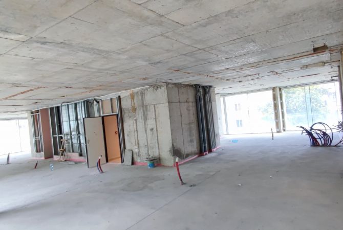 Ambient Biznesi Openspace me Qira ne Bllok !!!