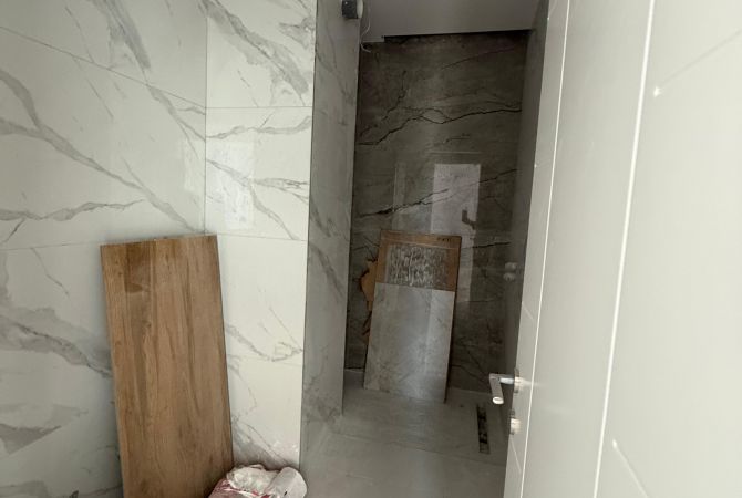 Shtepi ne shitje Apartament ne Tirane, 3+1, Mobilimi Bosh, pa mobiluar, Pagesa 320,000  Euro.