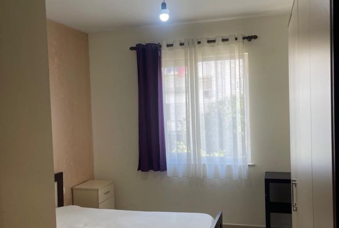 Shtepi me qera Apartament ne Tirane, 1+1, Mobilimi E mobiluar, Pagesa 400  Euro.