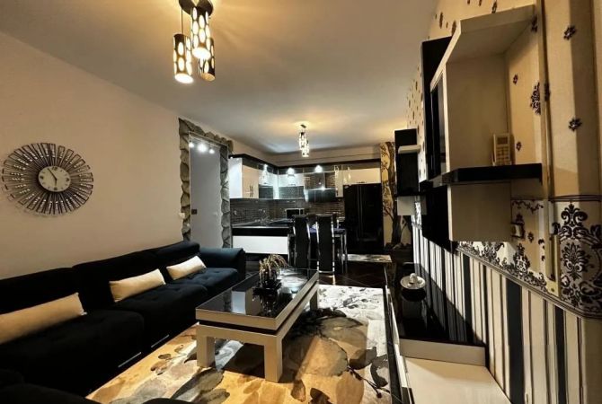 Shtepi me qera Apartament ne Tirane, 3+1, Mobilimi E mobiluar, Pagesa 700  Euro.