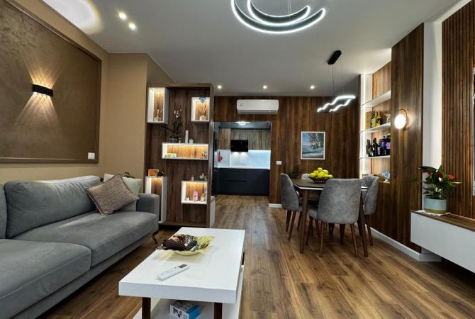 Shtepi ne shitje Apartament ne Tirane, 2+1, Mobilimi E mobiluar, Pagesa 215,000  Euro.