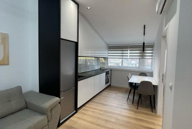 Shtepi ne shitje Apartament ne Tirane, 1+1, Mobilimi E mobiluar, Pagesa 93,000  Euro.