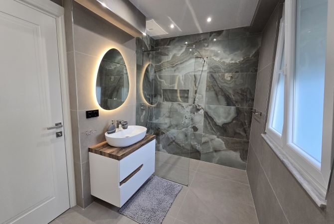 Shtepi me qera Apartament ne Tirane, 2+1, Mobilimi E mobiluar, Pagesa 1,500  Euro.