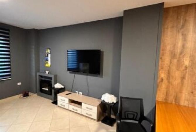 Ambient biznesi me qera 3+1 ne Tirane - 850 Euro