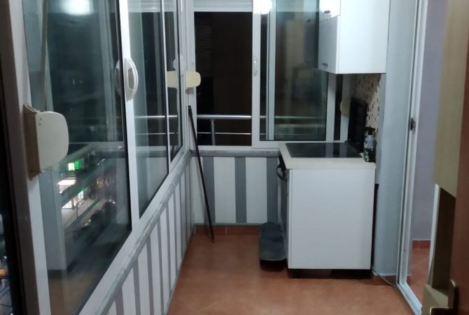 Shtepi me qera Apartament ne Tirane, 2+1, Mobilimi E mobiluar, Pagesa 450  Euro.
