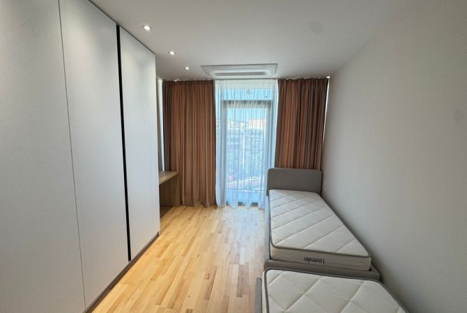 Shtepi me qera Apartament ne Tirane, 2+1, Mobilimi E mobiluar, Pagesa 2,200  Euro.