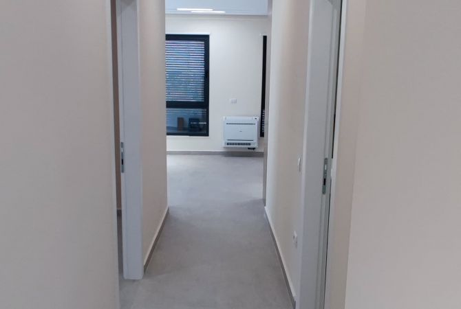 Shtepi me qera Apartament ne Tirane, 2+1, Mobilimi Pjeserisht e mobiluar, Pagesa 550  Euro.