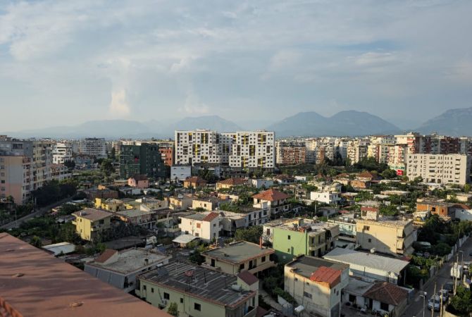 Shtepi me qera Apartament ne Tirane, 2+1, Mobilimi Bosh, pa mobiluar, Pagesa 1,500  Euro.