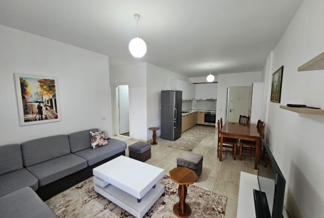 Shtepi me qera 2+1 ne Tirane - 700 Euro