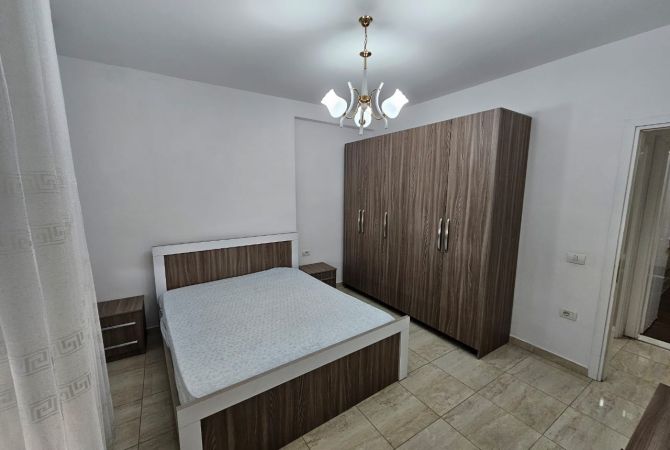 Shtepi me qera Apartament ne Tirane, 2+1, Mobilimi E mobiluar, Pagesa 700  Euro.