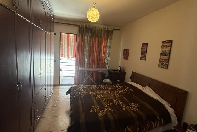 Shtepi ne shitje Apartament ne Tirane, 1+1, Mobilimi E mobiluar, Pagesa 96,000  Euro.