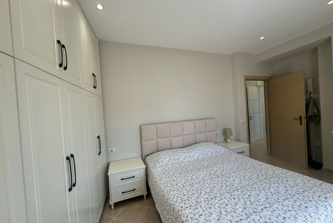 Shtepi me qera Apartament ne Tirane, 2+1, Mobilimi E mobiluar, Pagesa 65,000  Leke.