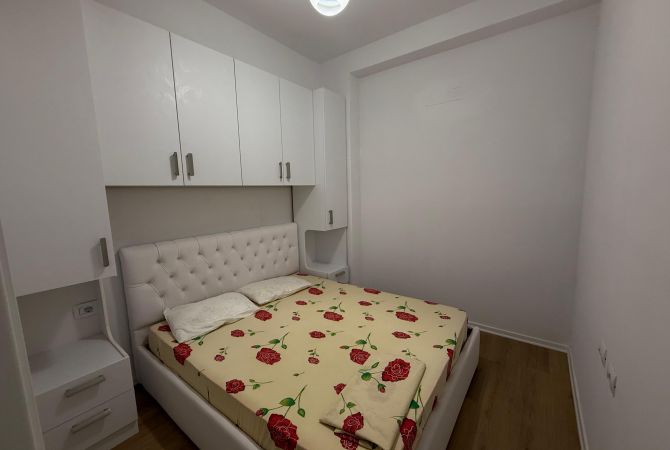 Shtepi me qera Apartament ne Tirane, 1+1, Mobilimi E mobiluar, Pagesa 400  Euro.