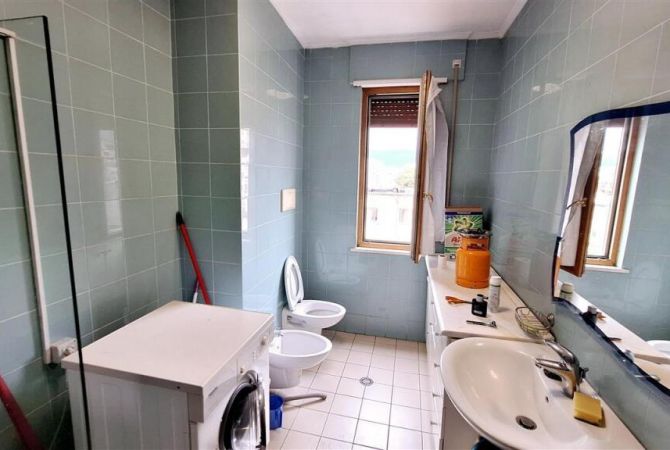 Shtepi me qera Apartament ne Tirane, 1+1, Mobilimi E mobiluar, Pagesa 500  Euro.