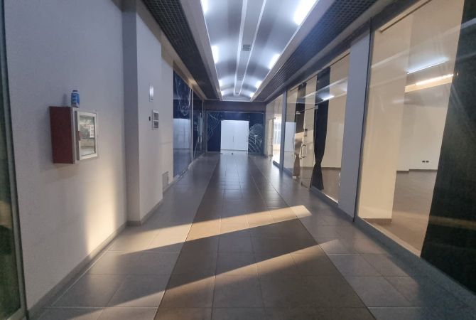 Ambient biznesi me qera 3+1 ne Tirane - 10,000 Euro
