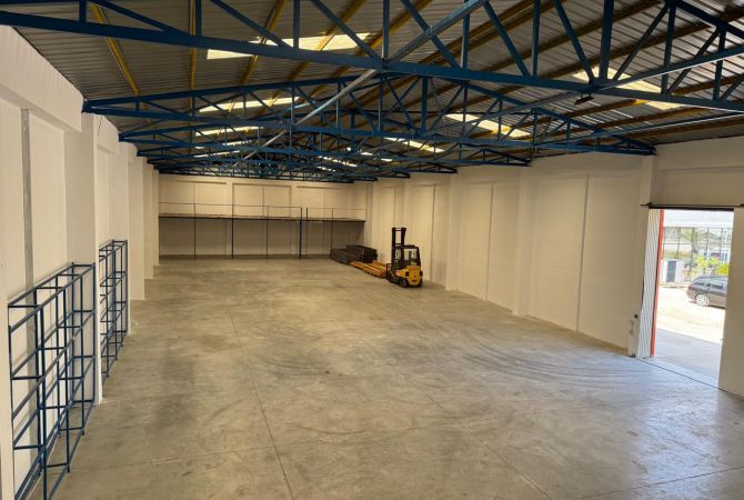 Ambient biznesi me qera 4+1 ne Tirane - 2,625 Euro