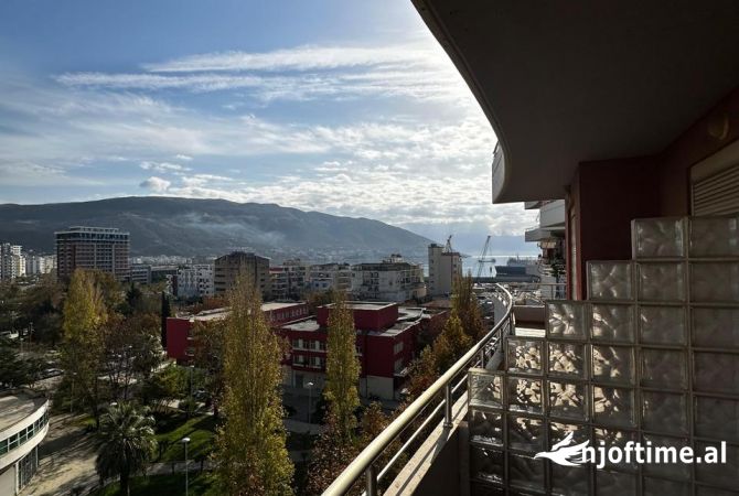 Shtepi ne shitje Apartament ne Vlore, 1+1, Mobilimi Bosh, pa mobiluar, Pagesa 135,000  Euro.