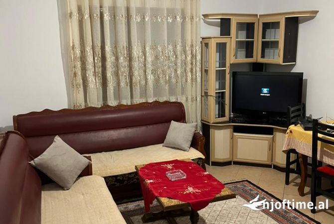 Shtepi me qera 1+1 ne Tirane - 300 Euro