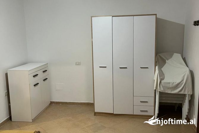 Shtepi me qera 1+1 ne Tirane - 300 Euro