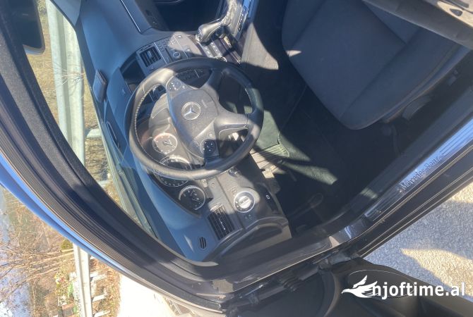 Auto in Vendita  a Tirana - 7,500 Euro