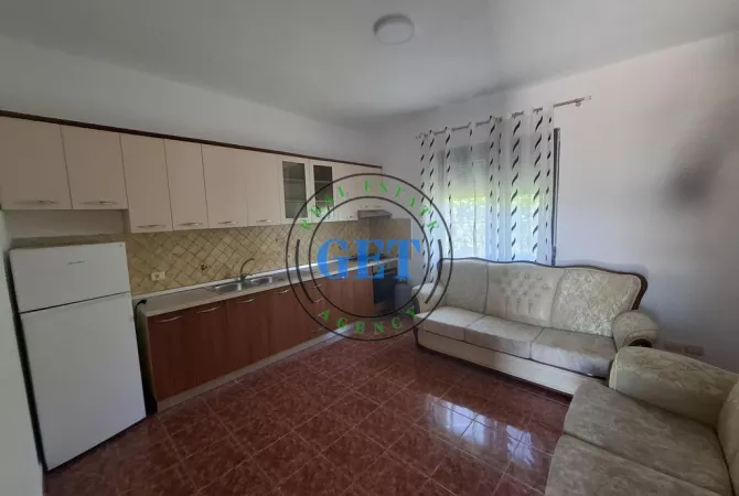 Shtepi me qera 2+1 ne Durres - 250 Euro