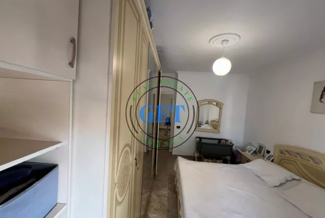 Shtepi ne shitje Apartament ne Durres, 2+1, Mobilimi E mobiluar, Pagesa 138,000  Euro.