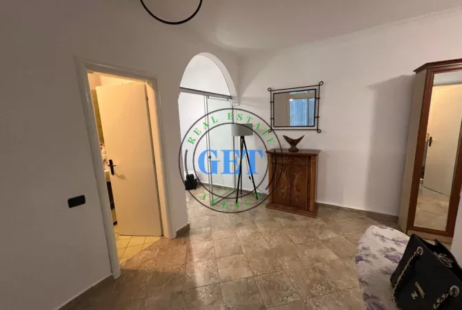 Shtepi ne shitje Apartament ne Durres, 2+1, Mobilimi E mobiluar, Pagesa 138,000  Euro.