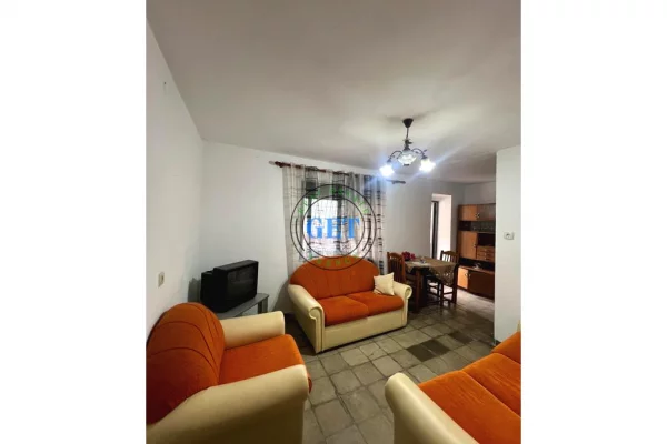 Shtepi ne shitje Apartament ne Durres, 2+1, Mobilimi E mobiluar, Pagesa 93,000,000  Leke.