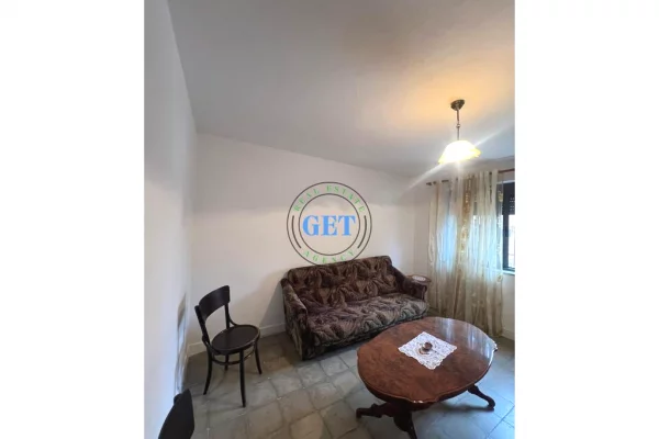 Shtepi ne shitje Apartament ne Durres, 2+1, Mobilimi E mobiluar, Pagesa 93,000,000  Leke.