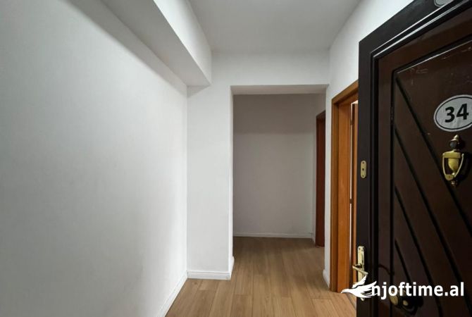 Shtepi me qera Apartament ne Tirane, 2+1, Mobilimi Bosh, pa mobiluar, Pagesa 950  Euro.