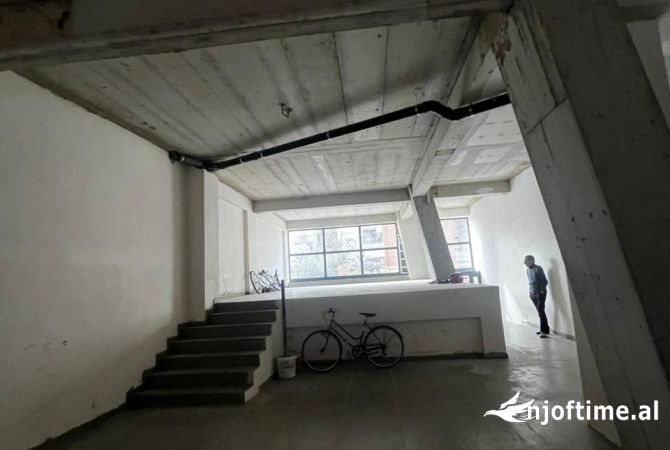 Ambient biznesi me qera 1+1 ne Tirane - 2,000 Euro