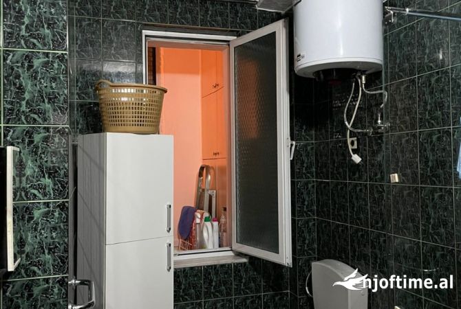 Shtepi me qera Apartament ne Tirane, 2+1, Mobilimi E mobiluar, Pagesa 600  Euro.