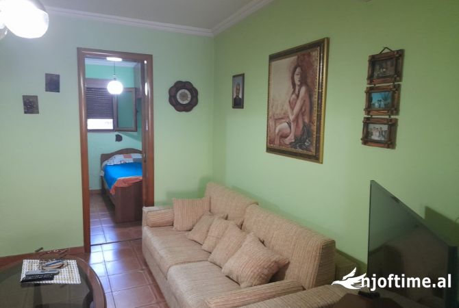 Shtepi me qera 2+1 ne Tirane - 500 Euro