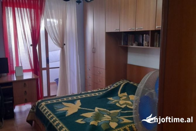 Shtepi me qera 2+1 ne Tirane - 500 Euro