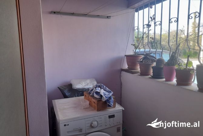 Shtepi me qera Apartament ne Tirane, 2+1, Mobilimi E mobiluar, Pagesa 500  Euro.