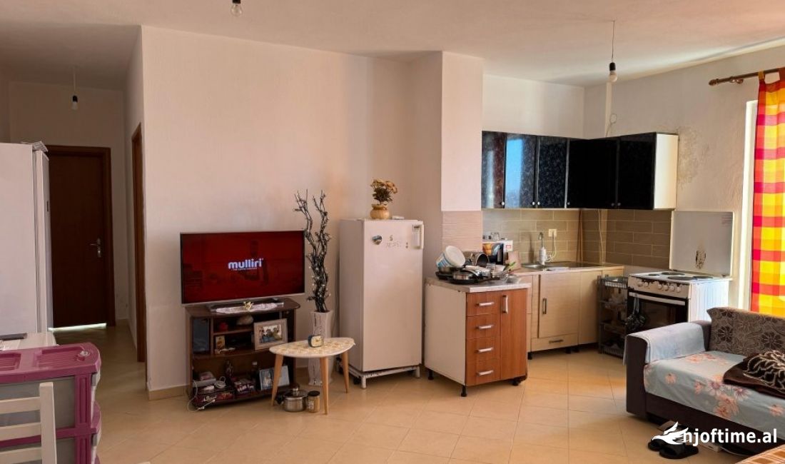 Shtepi ne shitje Apartament ne Tirane, 1+1, Mobilimi E mobiluar, Pagesa 90,000  Euro.