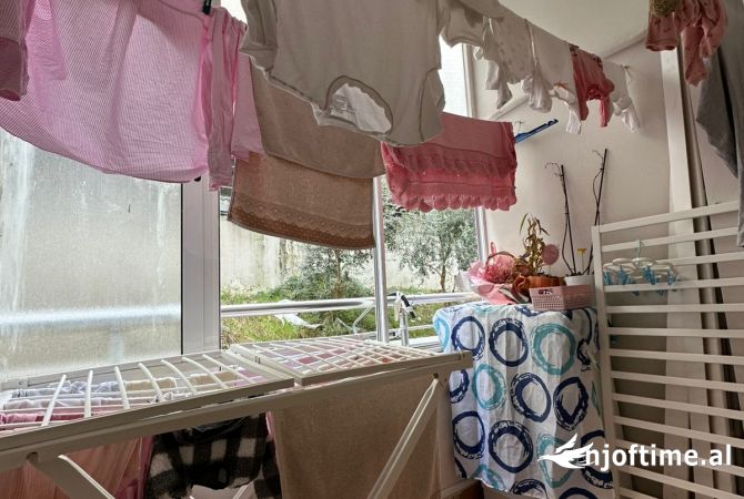 Shtepi ne shitje Apartament ne Tirane, 2+1, Mobilimi E mobiluar, Pagesa 190,000  Euro.