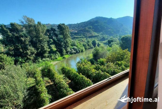 Shtepi me qera Shtepi Private ne Tirane, 4+1, Mobilimi E mobiluar, Pagesa 1,400  Euro.