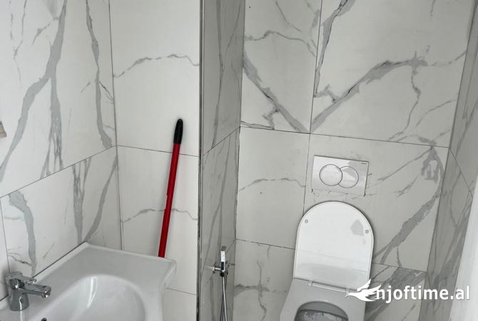 Ambient biznesi me qera 1+1 ne Tirane - 900 Euro