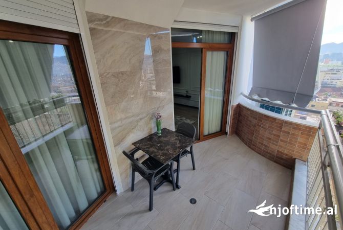 Shtepi me qera Apartament ne Tirane, 1+1, Mobilimi E mobiluar, Pagesa 1,000  Euro.