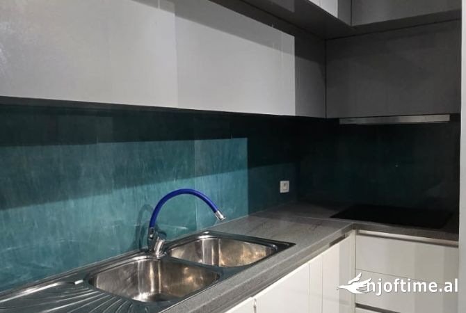 Shtepi me qera Apartament ne Tirane, 2+1, Mobilimi E mobiluar, Pagesa 720  Euro.